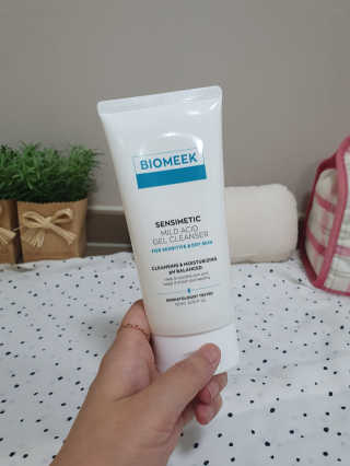 바이오믹 BIOMEEK SENSIMETIC MILD ACID CLEANSER — 5점을 준 리뷰어가 2020년 7월 올린 사용 사진