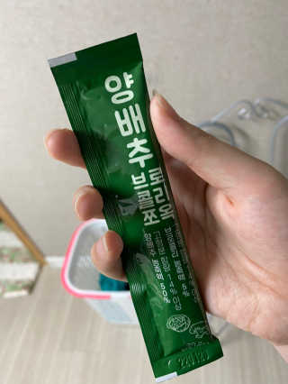 조은약초 국산 양배추즙 양배추 브로콜리 젤리 15포 x 1박스 — 3.5점을 준 리뷰어가 2020년 8월 올린 사용 사진
