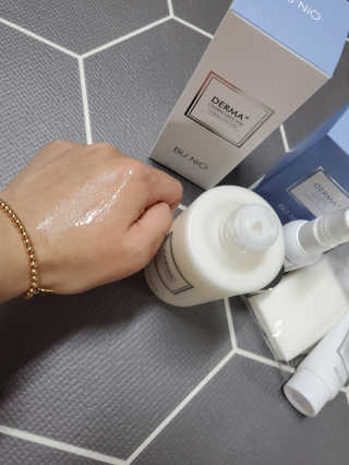뷰니오 더마플러스 카밍 에멀전200ml — 3점을 준 리뷰어가 2020년 12월 올린 사용 사진