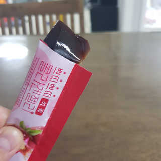 헬스업_쁘띠쁘띠석류콜라겐젤리_20g x 14포 — 5점을 준 리뷰어가 2020년 11월 올린 사용 사진