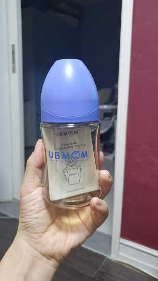 유비맘 PPSU 젖병 노꼭지_200ml_컬러 랜덤 발송 — 3.5점을 준 리뷰어가 2020년 6월 올린 사용 사진