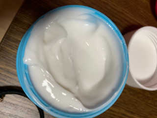 바르는콜라겐 하이온 제주바다보배 슬리핑마스크 100mL — 5점을 준 리뷰어가 2020년 5월 올린 사용 사진