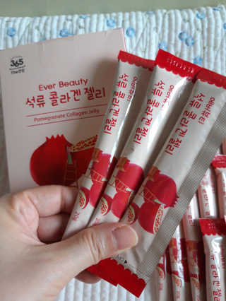 365더건강 에버뷰티 석류콜라겐 젤리 — 5점을 준 리뷰어가 2020년 7월 올린 사용 사진