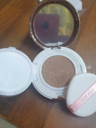 디어벨르 크림쿠션 DEAR BELLE CREAM COUSION — 3.5점을 준 리뷰어가 2020년 8월 올린 사용 사진