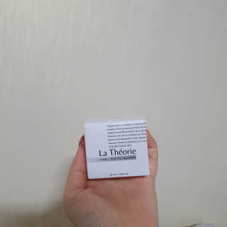 La Theorie Hydrating Ingredients | 하이드레이팅 인그레이디언츠 — 5점을 준 리뷰어가 2020년 5월 올린 사용 사진