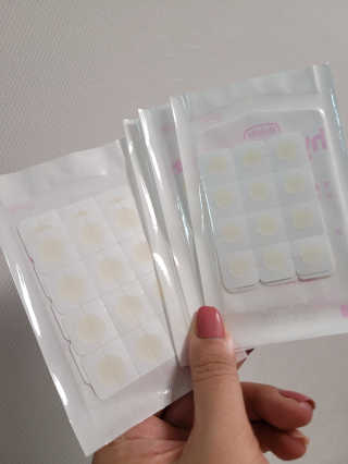 엘라밴드 하이드로 도트 스팟패치 12mm, 10mm — 5점을 준 리뷰어가 2020년 9월 올린 사용 사진