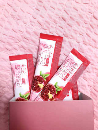 헬스업_쁘띠쁘띠석류콜라겐젤리_20g x 14포 — 5점을 준 리뷰어가 2020년 9월 올린 사용 사진
