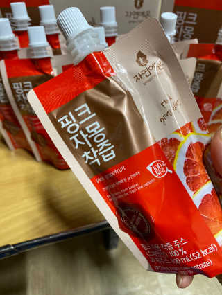 자연에온 핑크 자몽 착즙 100mL 10개입 2BOX — 5점을 준 리뷰어가 2020년 10월 올린 사용 사진