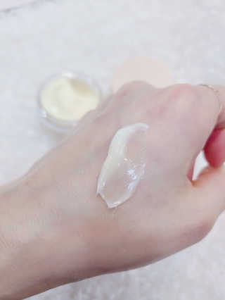 어글리프루프 크림 바이어글리 하이드레이션 샤워 50ml — 4점을 준 리뷰어가 2020년 11월 올린 사용 사진