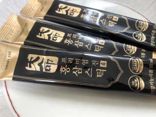 헬스업_천명진프리미엄홍삼스틱_10ml x 30포 — 4점을 준 리뷰어가 2020년 12월 올린 사용 사진