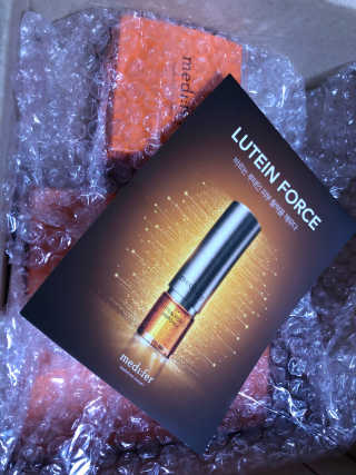 메디페르 [ 1+1 ] 루테인앰플세트 1개 + 루테인크림 50ml 1개 — 4.5점을 준 리뷰어가 2020년 10월 올린 사용 사진