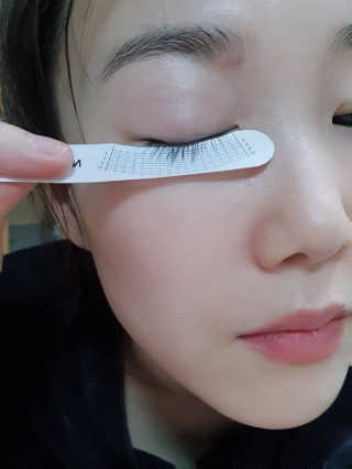 닥터존스킨 눈썹자라 — 5점을 준 리뷰어가 2020년 8월 올린 사용 사진