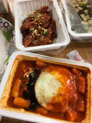 죠스떡볶이 [죠스푸드] 짜빠떡볶이+떡또그+범벅만두 신메뉴 3종 — 5점을 준 리뷰어가 2020년 4월 올린 사용 사진