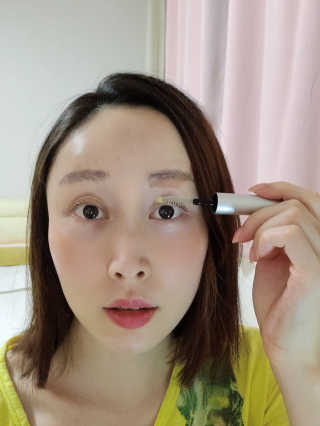닥터존스킨 눈썹자라 — 4.5점을 준 리뷰어가 2020년 8월 올린 사용 사진
