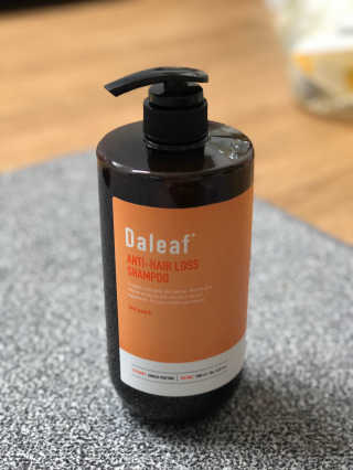 달리프 진저 베러 퍼퓸 탈모 완화 샴푸 1000ml 향 3종 — 4점을 준 리뷰어가 2020년 5월 올린 사용 사진