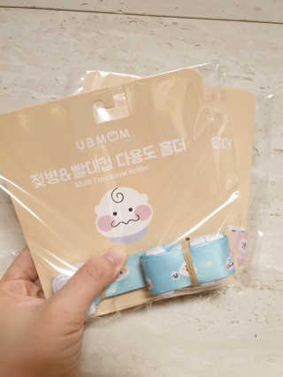유비맘 젖병 빨대컵 다용도 홀더 1+1 _ 컬러 랜덤 발송 — 5점을 준 리뷰어가 2020년 12월 올린 사용 사진