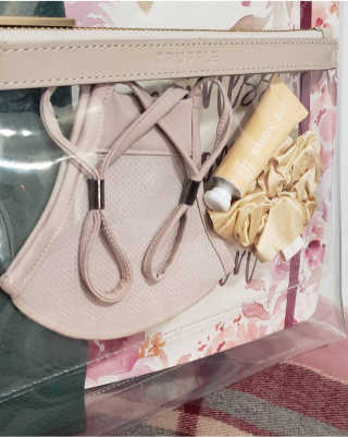 ChelseaLearnsMakeup님이 올린 리뷰 사진 2