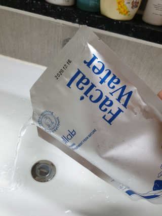 [설랩] 클렌징워터 세안수 500ml x 6팩 — 5점을 준 리뷰어가 2020년 9월 올린 사용 사진