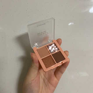 [블랙루즈] 크리스탈 하트 락 섀도우 4종 중 택1 — 5점을 준 리뷰어가 2020년 9월 올린 사용 사진