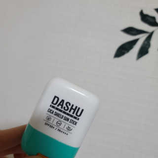 다슈코리아 다슈 솔루션 시카 쉴드 선스틱 — 3점을 준 리뷰어가 2020년 6월 올린 사용 사진