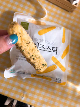가치식탁 리얼치즈스틱, 리얼크림치즈볼 — 5점을 준 리뷰어가 2020년 10월 올린 사용 사진