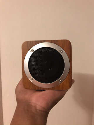 SEVIZ MINI10W 레트로 블루투스 스피커 — 4.5점을 준 리뷰어가 2020년 8월 올린 사용 사진