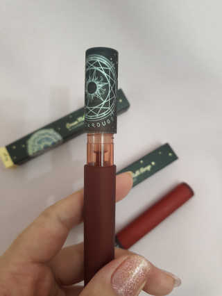 [블랙루즈] 크림 마뜨 루즈 시즌1 택1+랜덤1 — 5점을 준 리뷰어가 2020년 8월 올린 사용 사진
