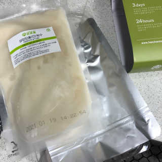 한촌몰 설렁탕집 가마솥 도가니탕 350g x 2팩 — 5점을 준 리뷰어가 2020년 8월 올린 사용 사진