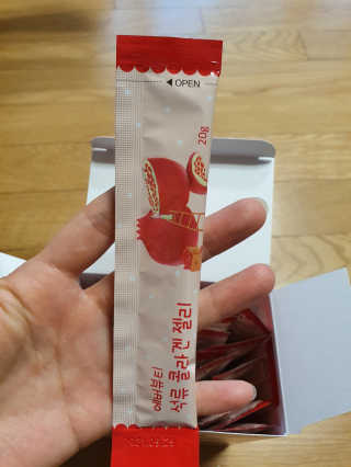 365더건강 에버뷰티 석류콜라겐 젤리 — 5점을 준 리뷰어가 2020년 8월 올린 사용 사진