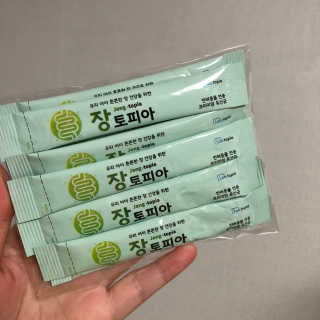 펫님닷컴 [장토피아]1일1스틱으로 간편한 반려동물 유산균 10ea — 5점을 준 리뷰어가 2020년 4월 올린 사용 사진