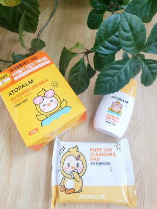 아토팜 야외놀이 선밀크 SPF50+ PA+++ — 5점을 준 리뷰어가 2020년 5월 올린 사용 사진