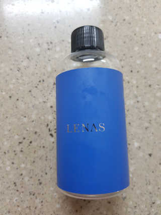 레나스 프리미엄 아로마 디퓨저 200ml  [1SET] — 3점을 준 리뷰어가 2020년 9월 올린 사용 사진