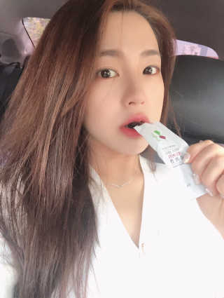 유유네이처 머빈스 젤리 레드비트 콜라겐 — 5점을 준 리뷰어가 2020년 5월 올린 사용 사진