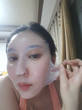 이너풀 하이 모이스처라이징 바이오셀룰로오스 마스크 — 5점을 준 리뷰어가 2020년 7월 올린 사용 사진