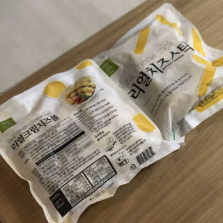 가치식탁 리얼치즈스틱, 리얼크림치즈볼 — 5점을 준 리뷰어가 2020년 8월 올린 사용 사진