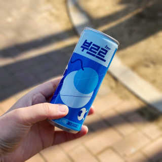[칼로리 걱정 NO 제로칼로리 탄산음료]  부담없이 즐기는 부르르Brrr~~ 제로 사이다 — 5점을 준 리뷰어가 2020년 12월 올린 사용 사진