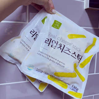 가치식탁 리얼치즈스틱, 리얼크림치즈볼 — 5점을 준 리뷰어가 2020년 10월 올린 사용 사진