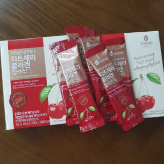 자연에온 가득담은 몽모랑시 타트체리 콜라겐 젤리스틱 — 5점을 준 리뷰어가 2020년 12월 올린 사용 사진