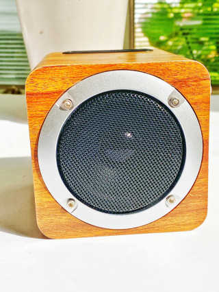 SEVIZ MINI10W 레트로 블루투스 스피커 — 5점을 준 리뷰어가 2020년 10월 올린 사용 사진