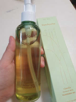 스킨큐어 산다화 순한 클렌징 동백 오일 200ml — 5점을 준 리뷰어가 2020년 5월 올린 사용 사진