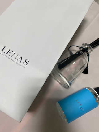 레나스 프리미엄 아로마 디퓨저 200ml  [1SET] — 4.5점을 준 리뷰어가 2020년 10월 올린 사용 사진