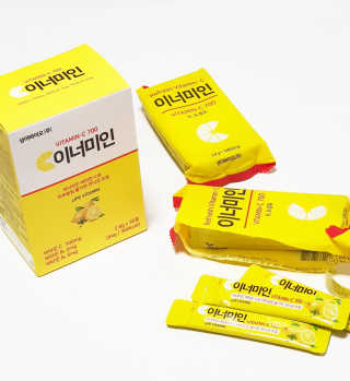 이너미인 VITAMIN-C 700 — 5점을 준 리뷰어가 2020년 8월 올린 사용 사진
