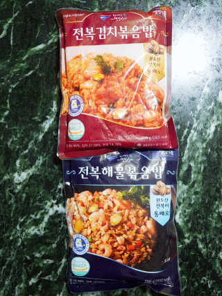 바다는다웰빙이다 전복해물볶음밥/전복김치볶음밥 250g-4봉지 — 5점을 준 리뷰어가 2020년 7월 올린 사용 사진
