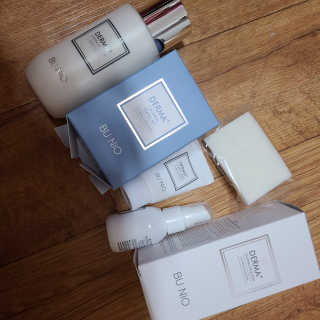 뷰니오 더마플러스 카밍 에멀전200ml — 5점을 준 리뷰어가 2020년 12월 올린 사용 사진