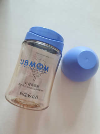 유비맘 PPSU 젖병 노꼭지_200ml_컬러 랜덤 발송 — 5점을 준 리뷰어가 2020년 7월 올린 사용 사진