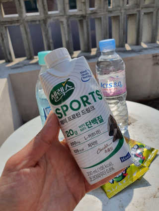 셀렉스스포츠 셀렉스 스포츠 드링크 초콜릿 _ 330ml x 12팩 — 5점을 준 리뷰어가 2020년 10월 올린 사용 사진