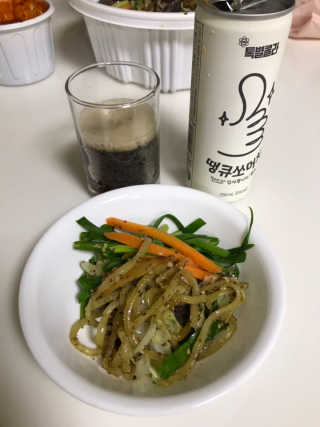 일화 No 슈가0Kcal 스테비아 톡별콜라 콤보팩 250mlX30 캔 — 4점을 준 리뷰어가 2020년 7월 올린 사용 사진