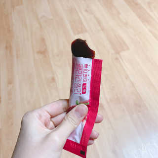 헬스업_쁘띠쁘띠석류콜라겐젤리_20g x 14포 — 5점을 준 리뷰어가 2020년 11월 올린 사용 사진