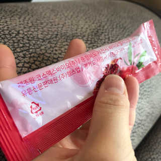 헬스업_쁘띠쁘띠석류콜라겐젤리_20g x 14포 — 5점을 준 리뷰어가 2020년 7월 올린 사용 사진
