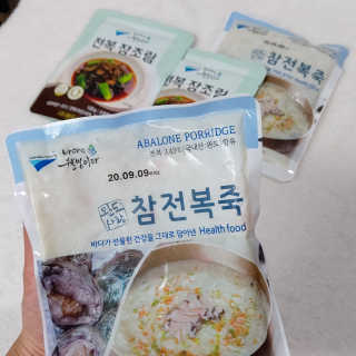 바다는다웰빙이다 완도사랑 전복죽 250g - 2팩 + 전복장조림 2팩 — 4점을 준 리뷰어가 2020년 8월 올린 사용 사진